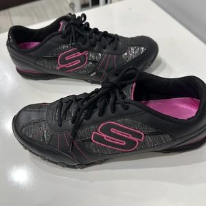 SKECHERS Women’s Leather athletic Gym shoes sz 11
